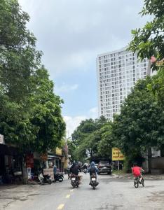 BÁN 50M2 ĐẤT – PHẠM VĂN ĐỒNG- CỔ NHUẾ - GIÁ HƠN 8 TỶ.
